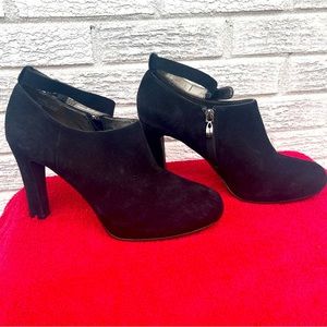 Tahari (SABIA) Black Soft Suede Leather High Heel Side Zipper ankle boot